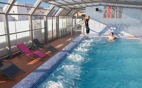 Funway Academic Resort